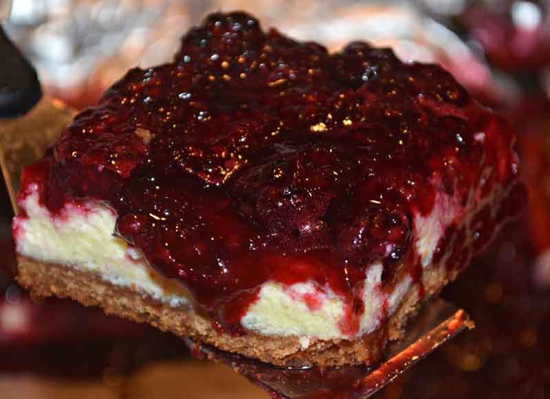 Tom's Vanilla Pecan Blackberry Cheesecake
