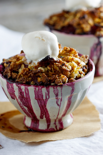 Tom's Pear & Blueberry Crumble